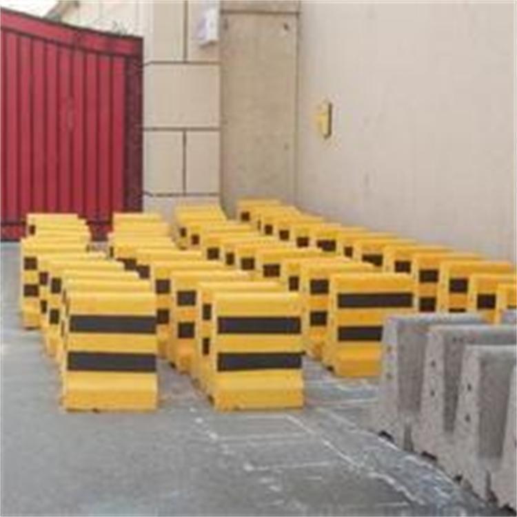 翰軒模具 隔離墩模具qq.jpg